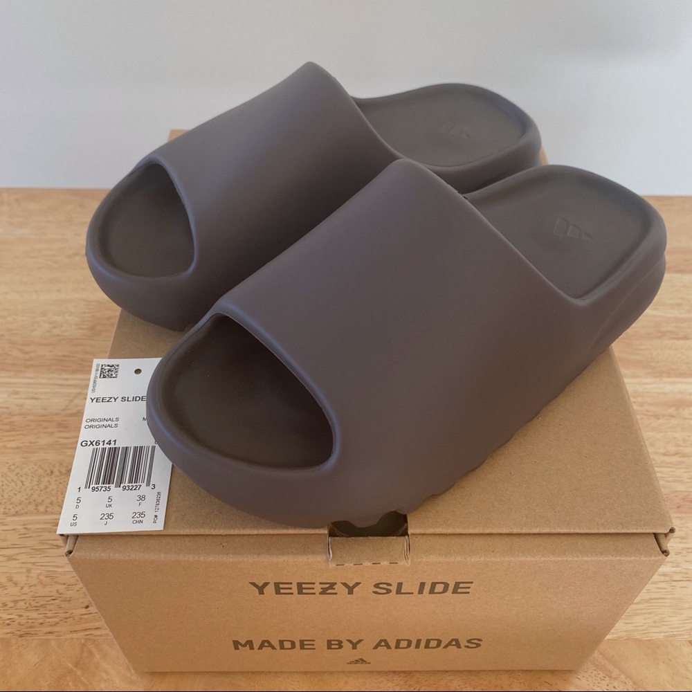 yeezy slide soot